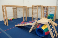 Monkey bar system or Jungle Gym,192.92 x 208.68 inches,code 6699